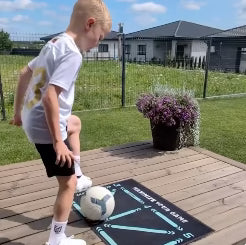 Denne fikk sønnen vår bort fra nettbrettet og ut på matten. Nå gleder han seg faktisk til å trene!